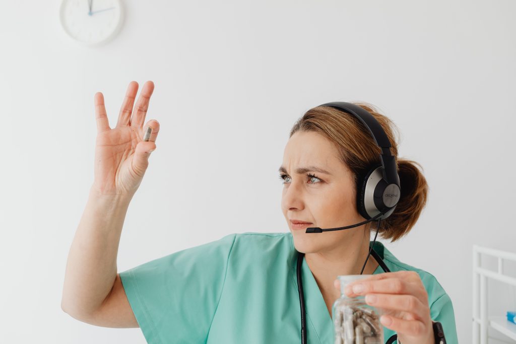 How Can Medication Management for Depression Support College Students and Professionals?